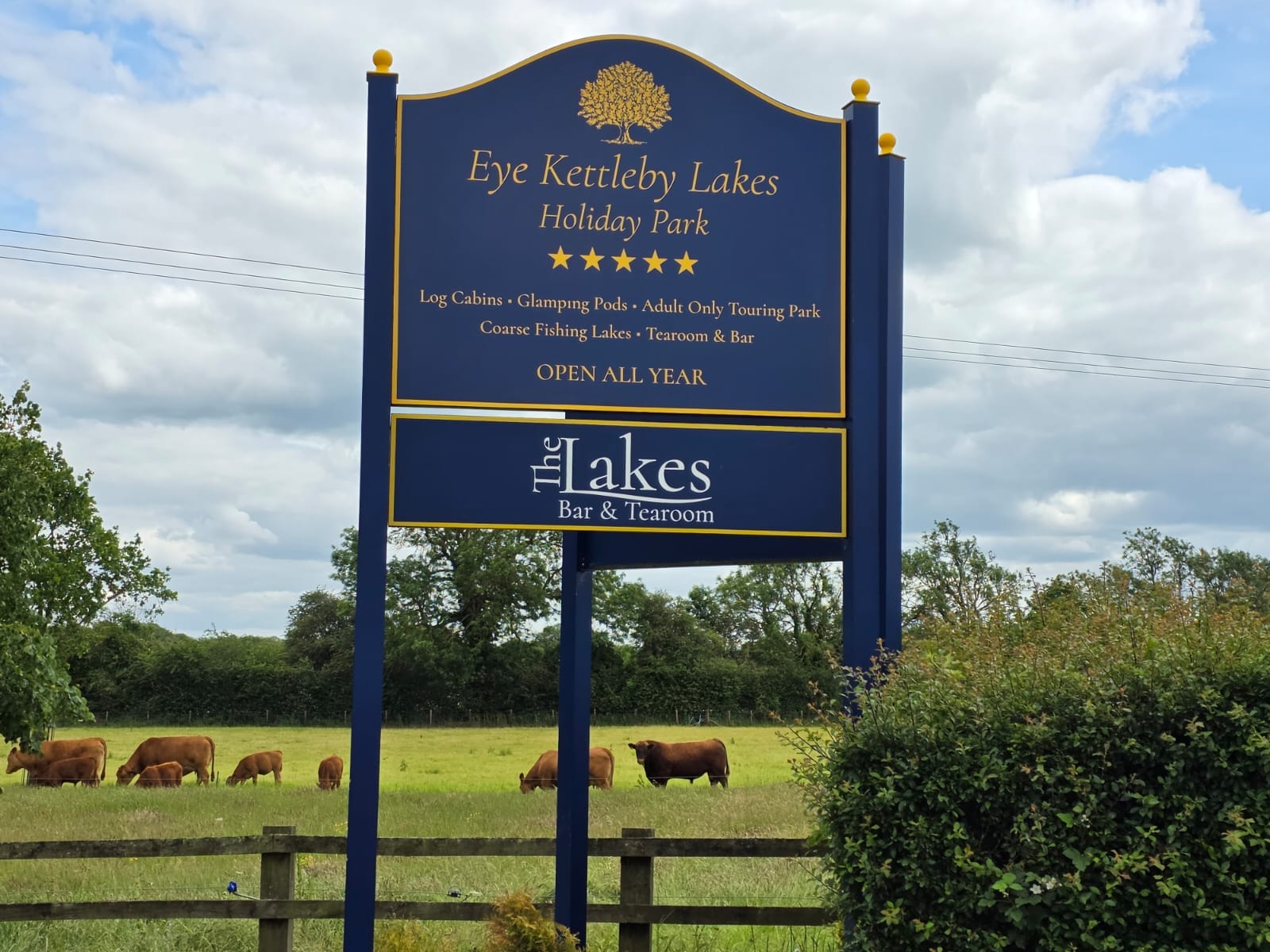 Touring caravan at Eye Kettleby Lakes during our first visit to the Tranquil Parks site in Leicestershire
